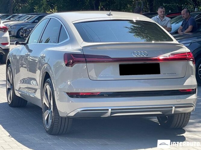 audi E-tron 2021