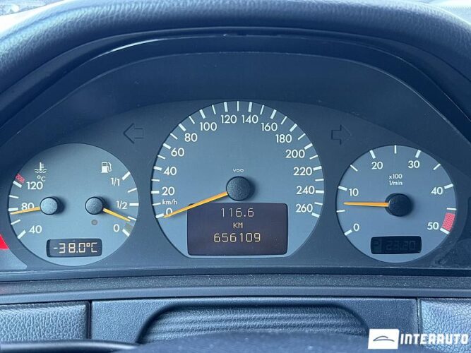 Mercedes E 320 37 mercedes E 320 2000