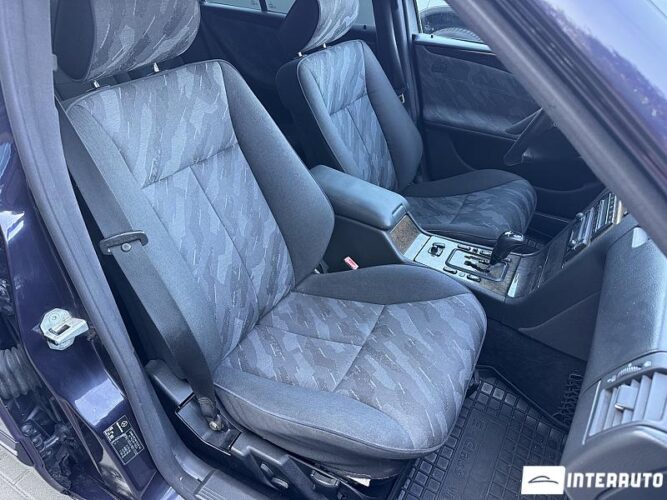 Mercedes E 320 43 mercedes E 320 2000