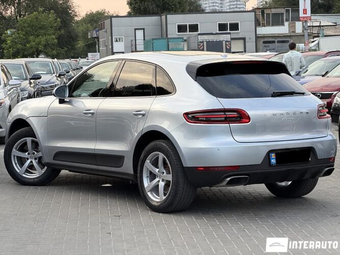 Porsche Macan 37 porsche Macan 2017