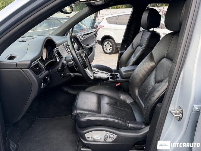 Porsche Macan 38 porsche Macan 2017