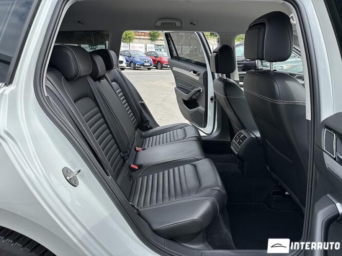 Volkswagen Passat GTE 44 volkswagen Passat GTE 2021