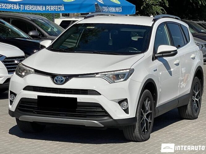 Toyota Rav-4 2017 doar la InterAuto