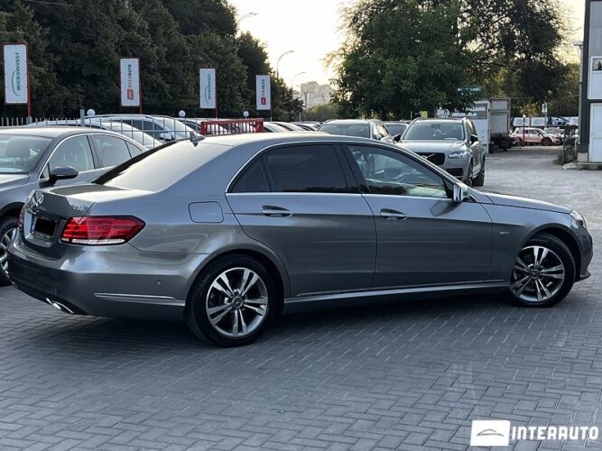 Mercedes E 220 32 mercedes E 220 2013
