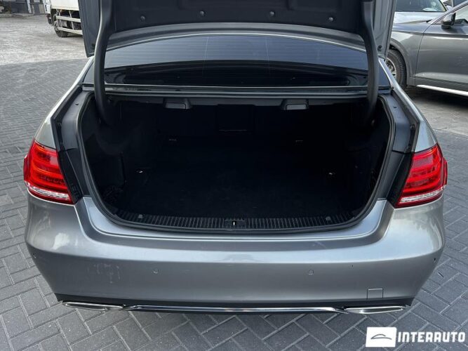 Mercedes E 220 44 mercedes E 220 2013
