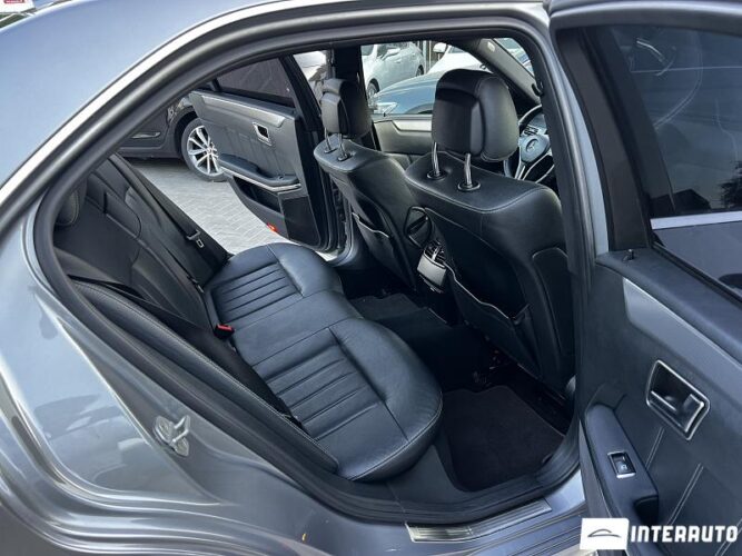 Mercedes E 220 36 mercedes E 220 2013