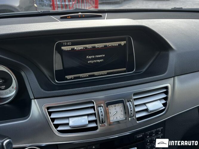 Mercedes E 220 39 mercedes E 220 2013