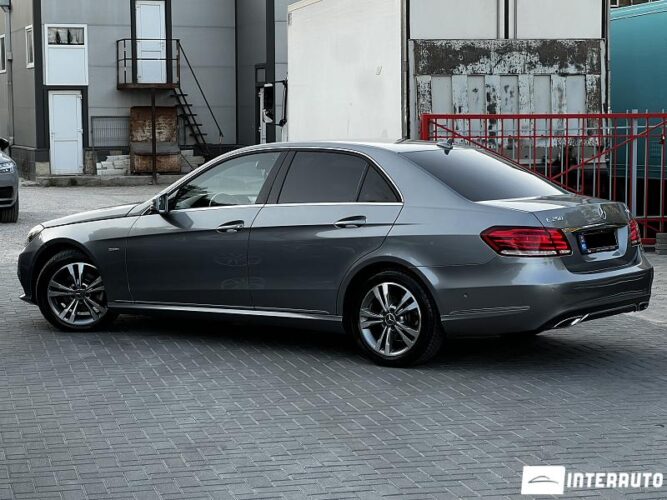 Mercedes E 220 30 mercedes E 220 2013
