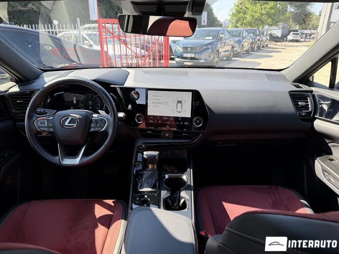 lexus NX 200 2025