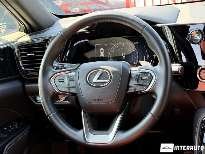 lexus NX 200 2025