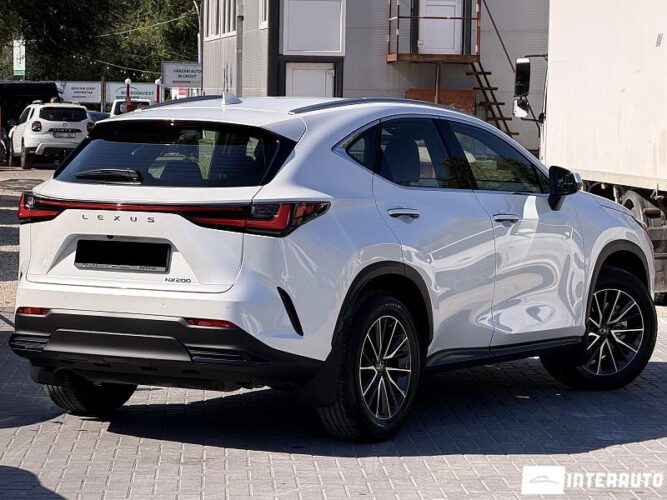 lexus NX 200 2025