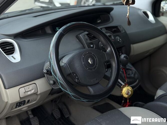 renault Grand Scenic 2005