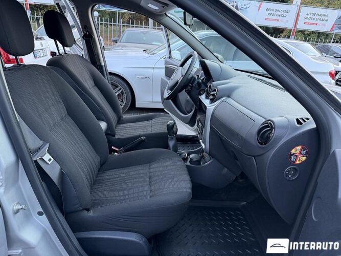 Dacia Duster 33 dacia Duster 2011