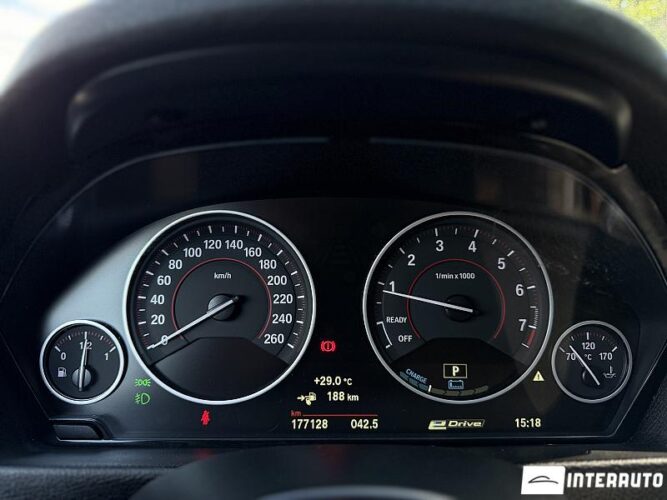 bmw 330E 2017