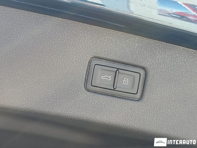Audi Q7 65 audi Q7 2021