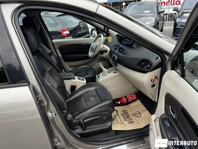 renault Scenic 2012