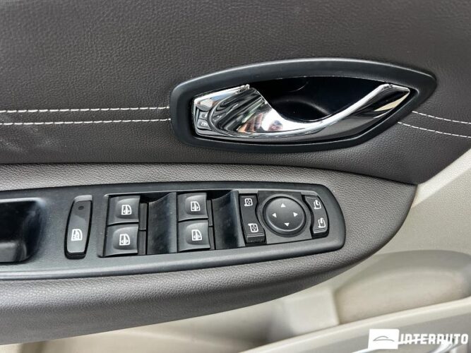 renault Scenic 2012