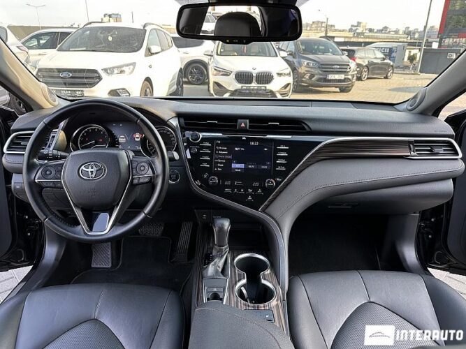 toyota Camry 2018