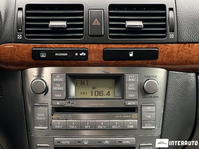 toyota Avensis 2008