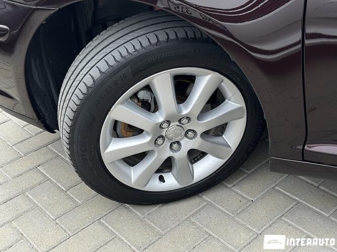 toyota Avensis 2008