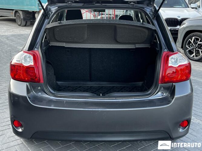 Toyota Auris 41 toyota Auris 2010