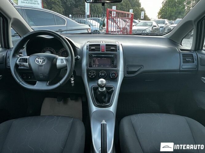 Toyota Auris 36 toyota Auris 2010