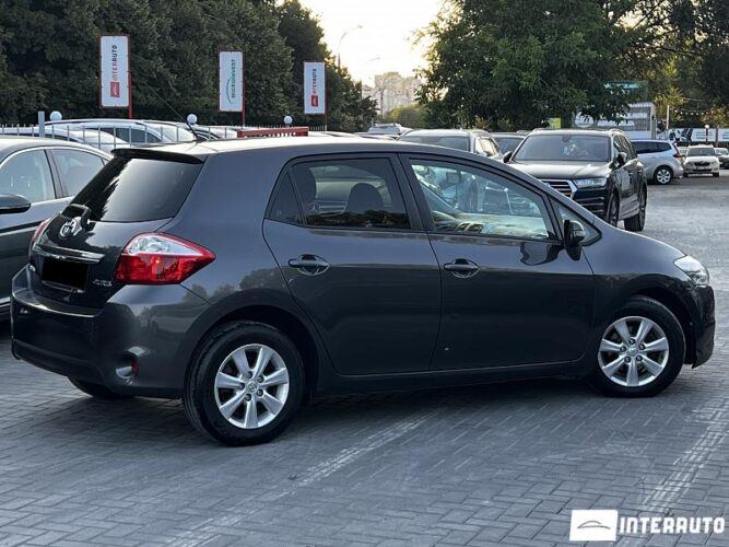 Toyota Auris 30 toyota Auris 2010