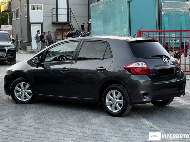 Toyota Auris 28 toyota Auris 2010