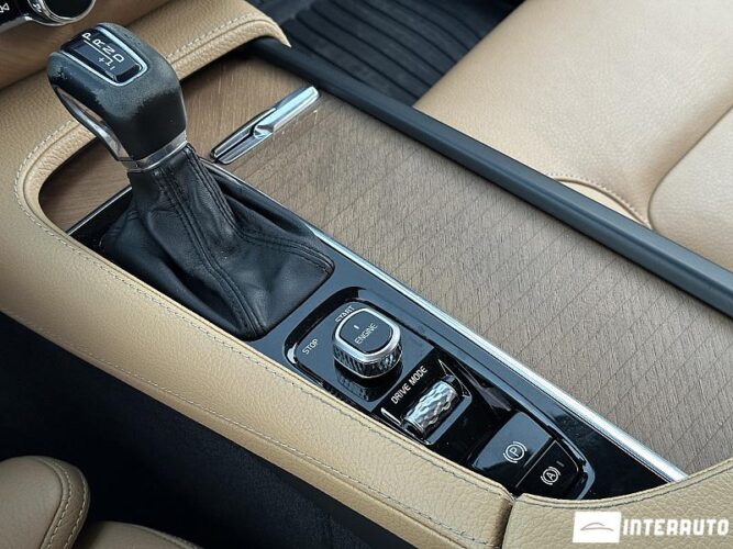 Volvo XC 90 44 volvo XC 90 2016