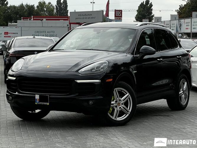 Porsche Cayenne E-Hybrid 2016 doar la InterAuto