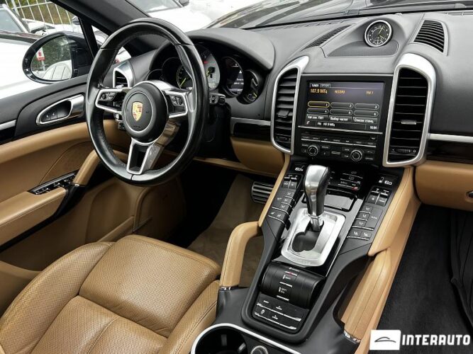 Porsche Cayenne E-Hybrid 42 porsche Cayenne E-Hybrid 2016