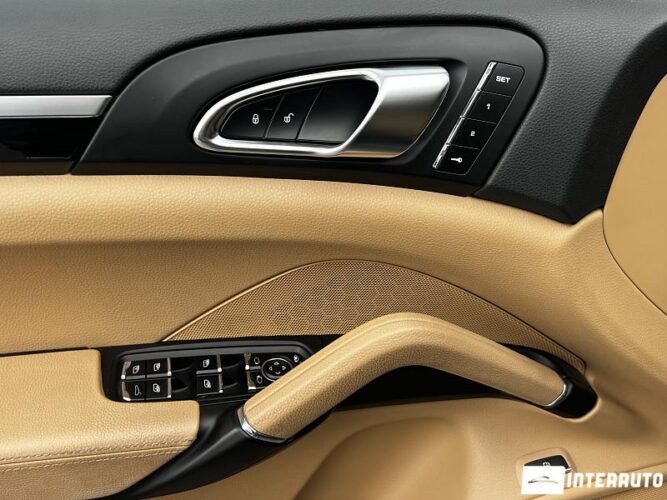 Porsche Cayenne E-Hybrid 49 porsche Cayenne E-Hybrid 2016