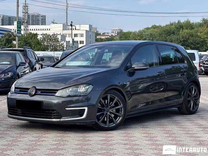 Volkswagen Golf GTE 2015 doar la InterAuto
