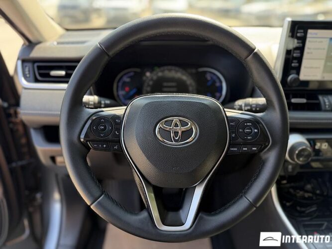 Toyota Rav-4 36 toyota Rav-4 2020