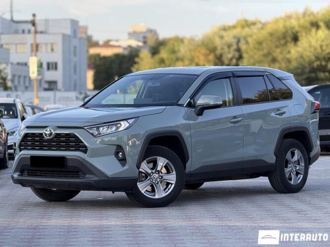 Toyota Rav-4 2023 doar la InterAuto
