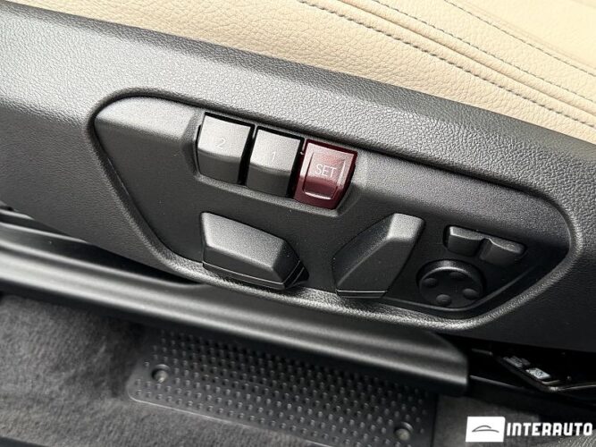 BMW X1 2.5e 52 bmw X1 2.5e 2021