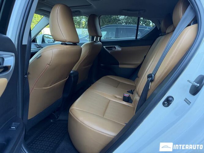 Lexus CT 200h 34 lexus CT 200h 2011