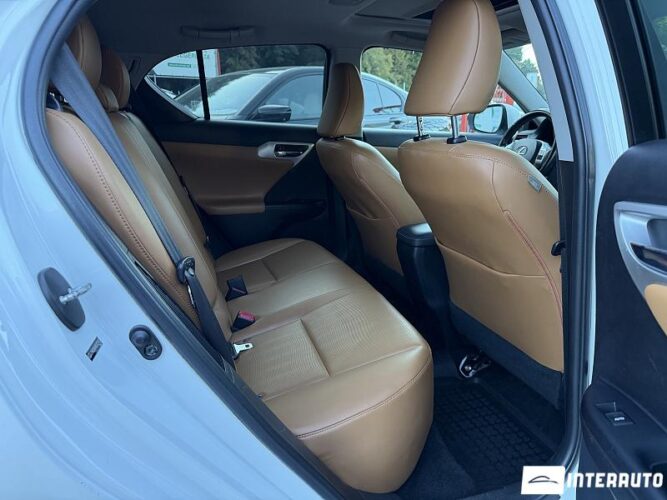 Lexus CT 200h 35 lexus CT 200h 2011