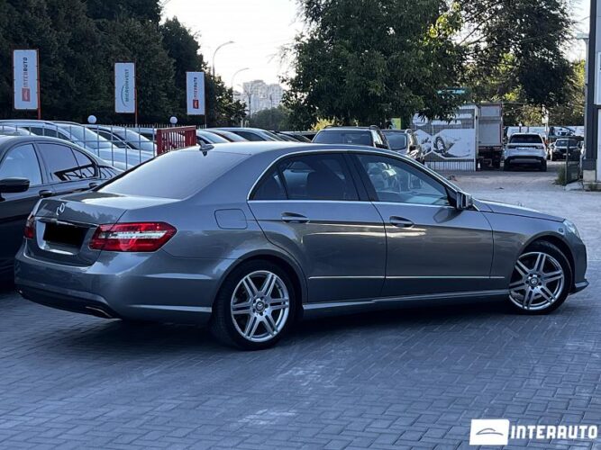 Mercedes E 220 32 mercedes E 220 2012