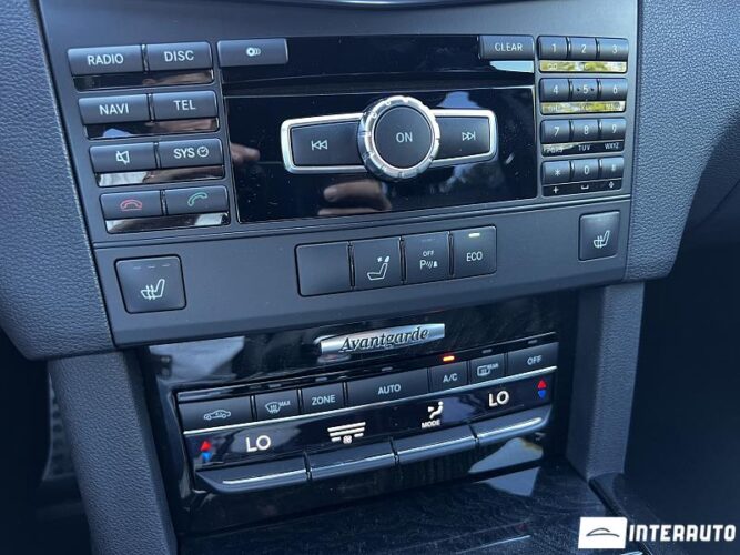 Mercedes E 220 41 mercedes E 220 2012