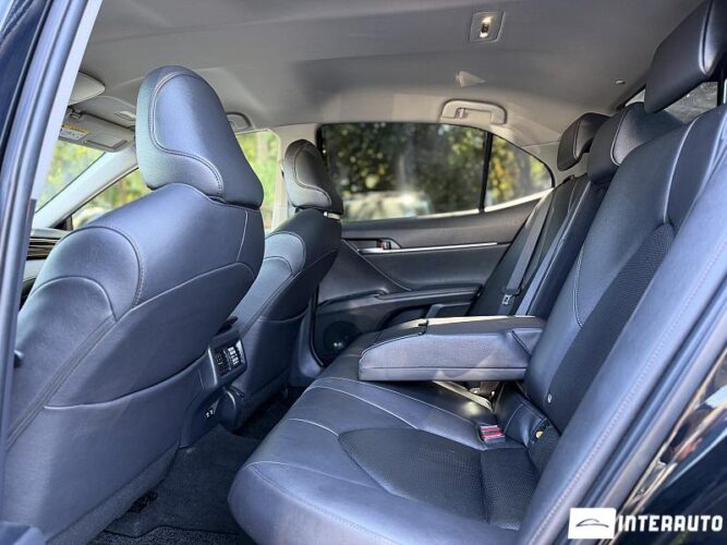 toyota Camry 2020