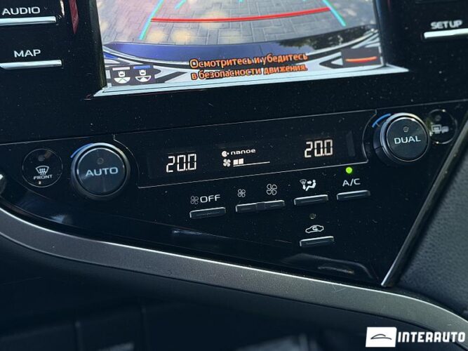 toyota Camry 2020