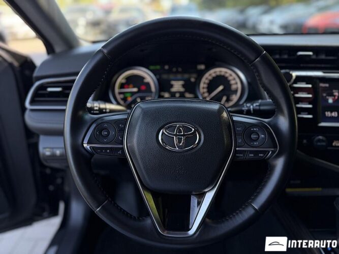 toyota Camry 2020