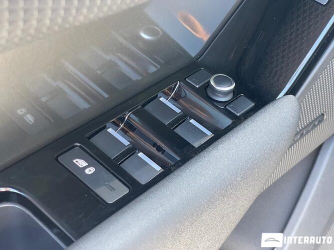 Land Rover Range Rover Velar 36 land rover Range Rover Velar 2018