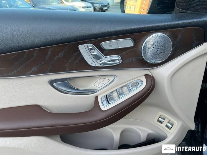 Mercedes GLC 350e 44 mercedes GLC 350e 2019