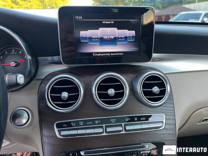 Mercedes GLC 350e 52 mercedes GLC 350e 2019