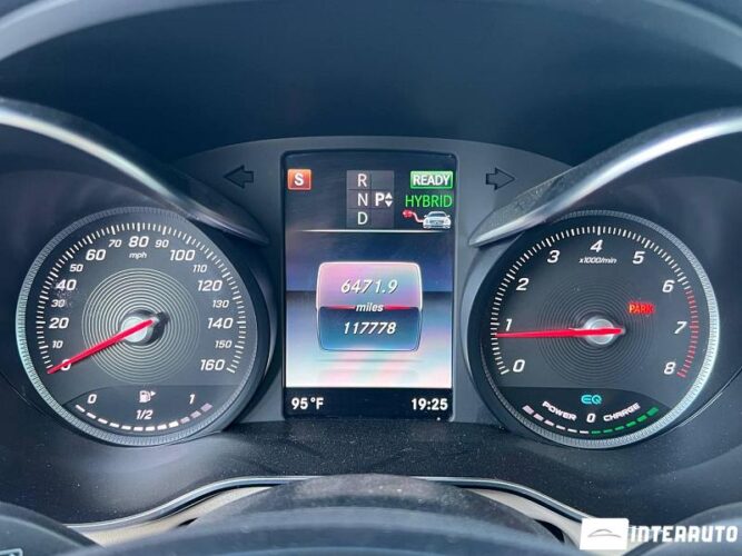 Mercedes GLC 350e 48 mercedes GLC 350e 2019