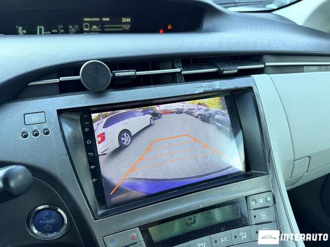 Toyota Prius 38 toyota Prius 2012