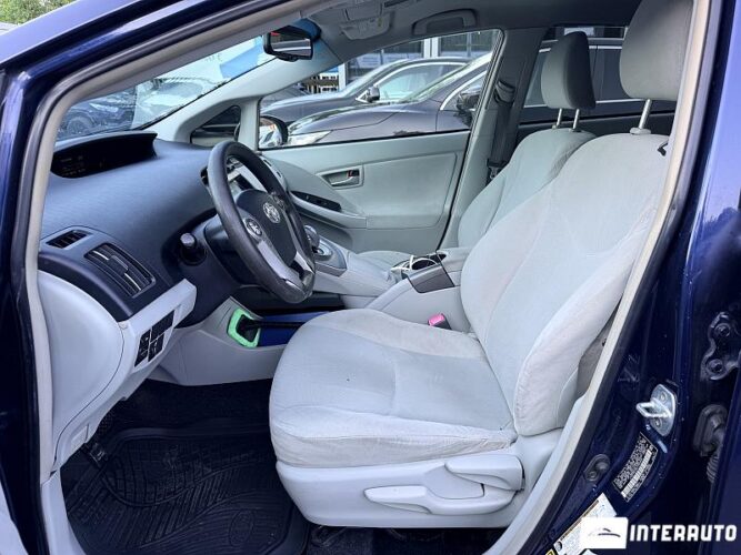 Toyota Prius 33 toyota Prius 2012