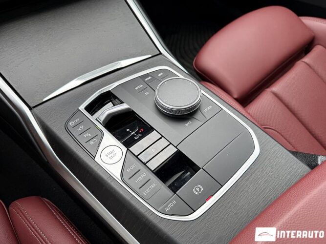 bmw 330E 2023